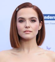 Zoey Deutch t-shirt #3866027