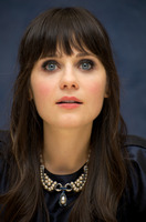 Zooey Deschanel t-shirt #2271200