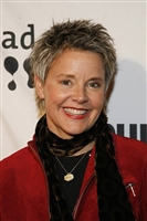 Amanda Bearse t-shirt #3976905