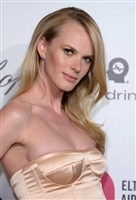 Anne Vyalitsyna t-shirt #4111400