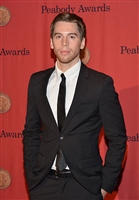 Jordan Gavaris mug #G3434355