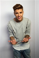Justin Bieber Sweatshirt #4082488