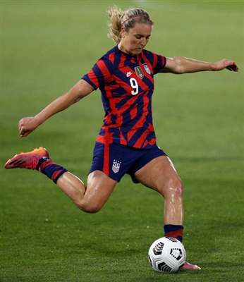 Lindsey Horan canvas poster