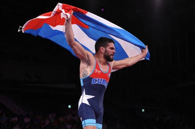Luis Alberto Orta Sanchez posters