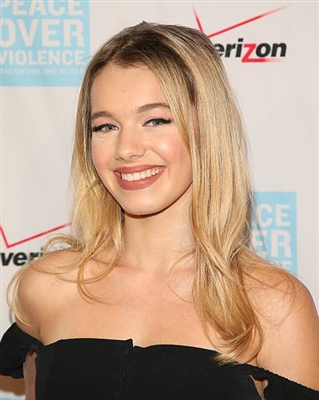 Sadie Calvano magic mug #G2590563