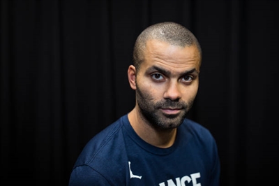 Tony Parker mouse pad